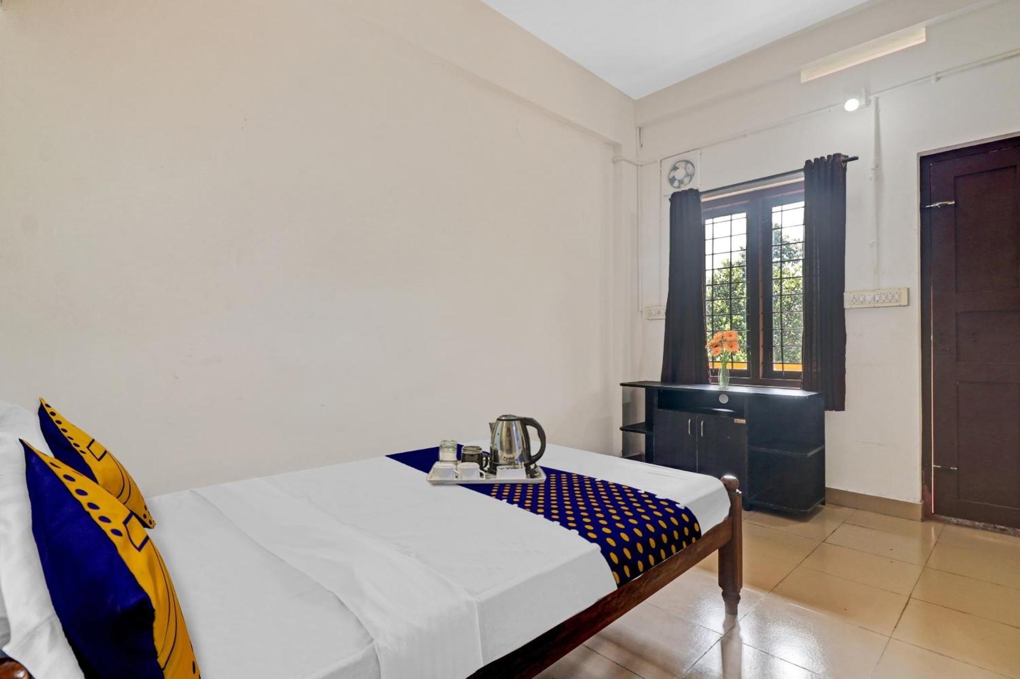 Spot On Jayesh Guest House Nashik Luaran gambar
